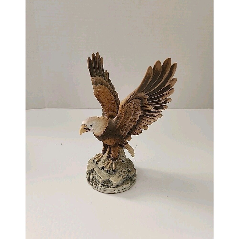 Vintage Andrea by Sadek Bald Eagle Porcelain Hand Painted Figurine  7" Tall